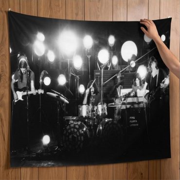 Pink Floyd Tapestry - Pink Floyd Live at Pompeii 1972