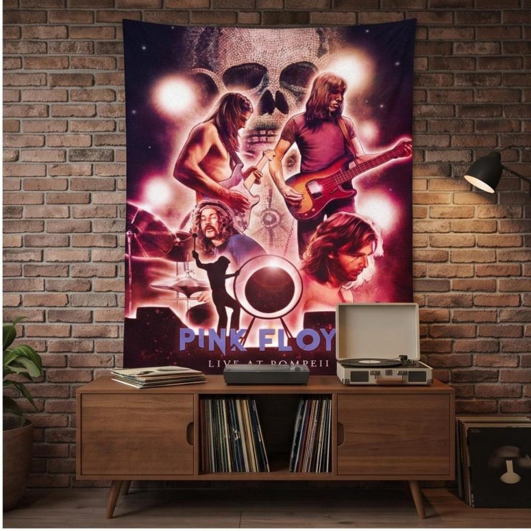 Pink Floyd Tapestry - Pink Floyd Live At PomPeii Illustration Pink Floyd Tapestry - Pink Floyd Live At PomPeii Illustration