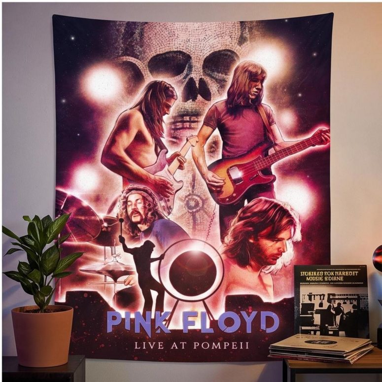 Pink Floyd Tapestry - Pink Floyd Live At PomPeii Illustration Pink Floyd Tapestry - Pink Floyd Live At PomPeii Illustration