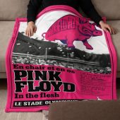 Pink Floyd Velveteen Plush Blanket - En Chair Et En Os Le Stade Olympique In The Flesh Concert