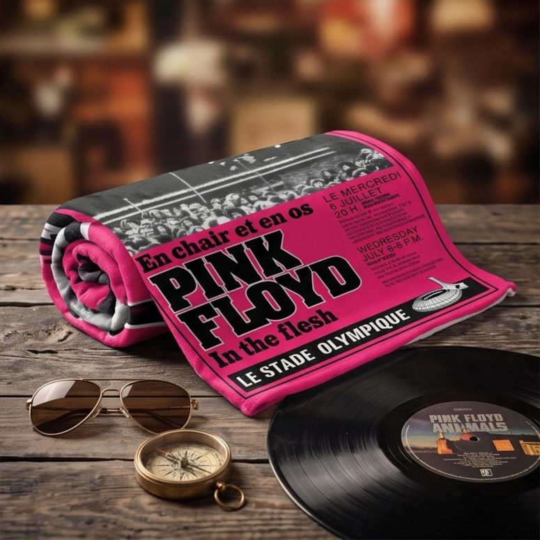 Pink Floyd Velveteen Plush Blanket - En Chair Et En Os Le Stade Olympique In The Flesh Concert