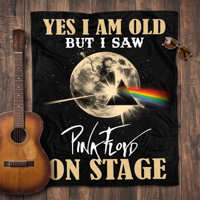 Pink Floyd Velveteen Plush Blanket - I Am Old But I Saw Pink Floyd On Stage DSOTM