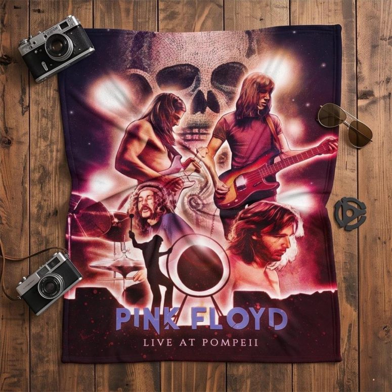 Pink Floyd Velveteen Plush Blanket - Pink Floyd Live At PomPeii Illustration