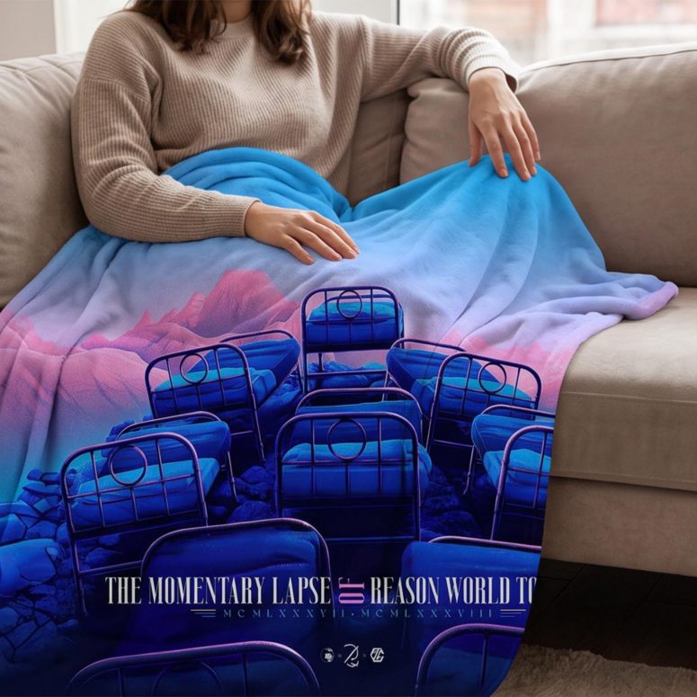 Pink Floyd Velveteen Plush Blanket - The Momentary Lapse Of Reason Tour Pink Floyd Velveteen Plush Blanket - The Momentary Lapse Of Reason Tour