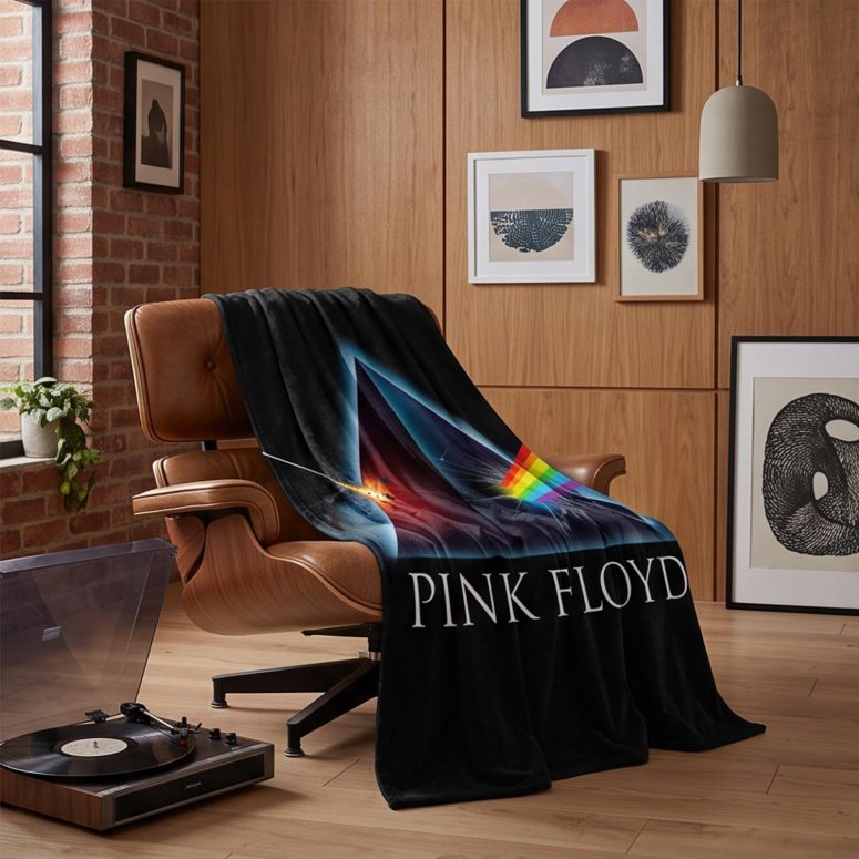 Pink Floyd Velveteen Plush Blanket - Wish You Were Here DSOTM Astronaut Handshake Pink Floyd Velveteen Plush Blanket - Wish You Were Here DSOTM Astronaut Handshake