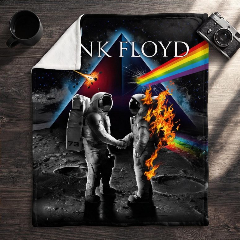 Pink Floyd Velveteen Plush Blanket - Wish You Were Here DSOTM Astronaut Handshake Pink Floyd Velveteen Plush Blanket - Wish You Were Here DSOTM Astronaut Handshake