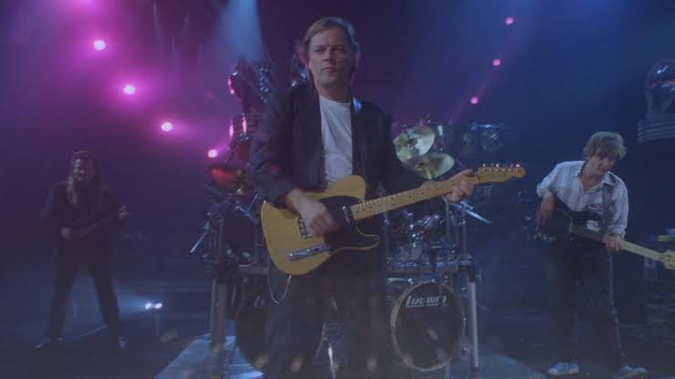 Pink Floyd Performing At Nassau Coliseum During The Delicate Sound Of Thunder Shows In August 1988 - OtherBrick