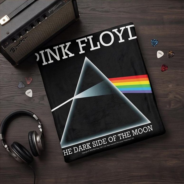 Pink Floyd Fleece Blanket - The Dark Side Of The Moon Album Prism Pink Floyd Fleece Blanket - The Dark Side Of The Moon Album Prism