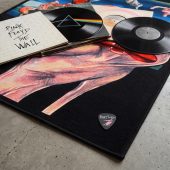 Pink Floyd Rug - The Wall 1979 Skeptical Vintage