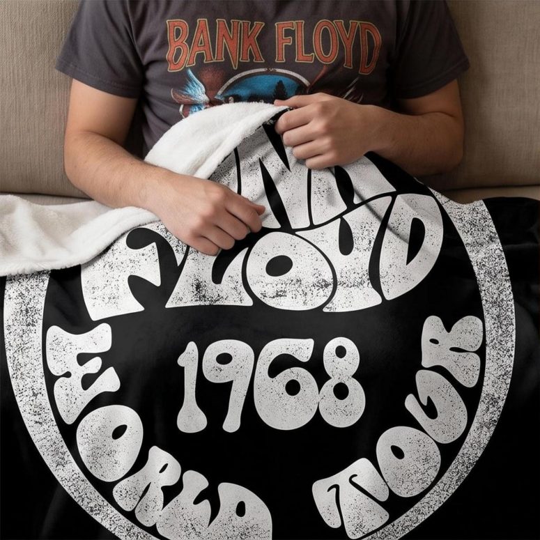 Pink Floyd Fleece Blanket - 1968 World Tour Rock Circle
