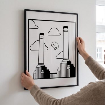 Pink Floyd Poster - Flying Pig Over Battersea Power Station Minimalism