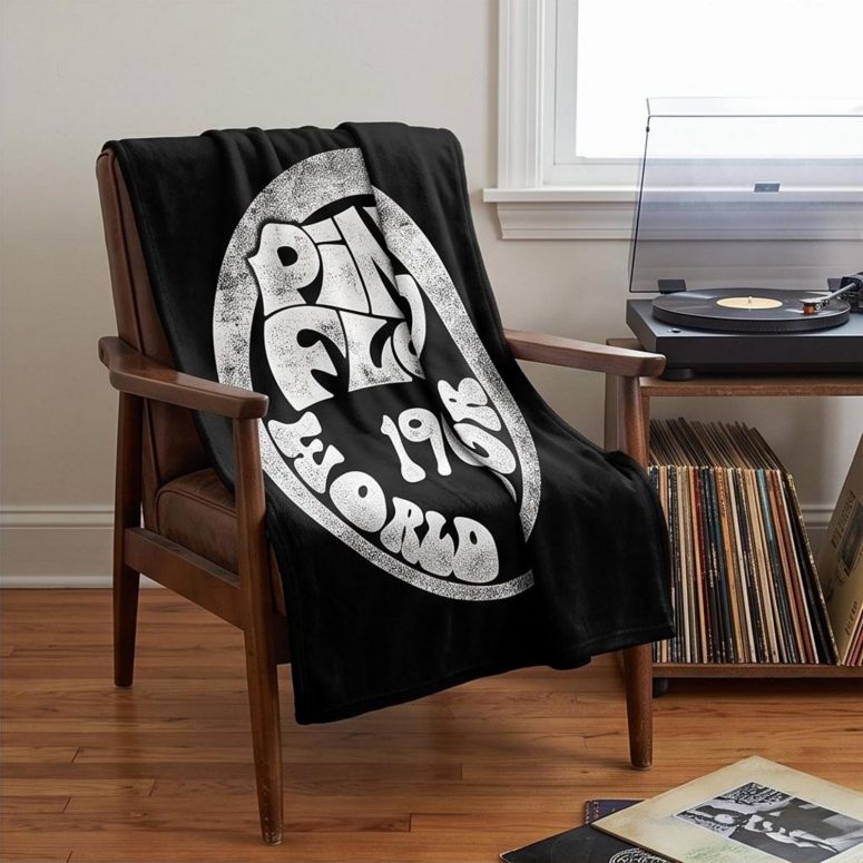 Pink Floyd Velveteen Plush Blanket - 1968 World Tour Rock Circle